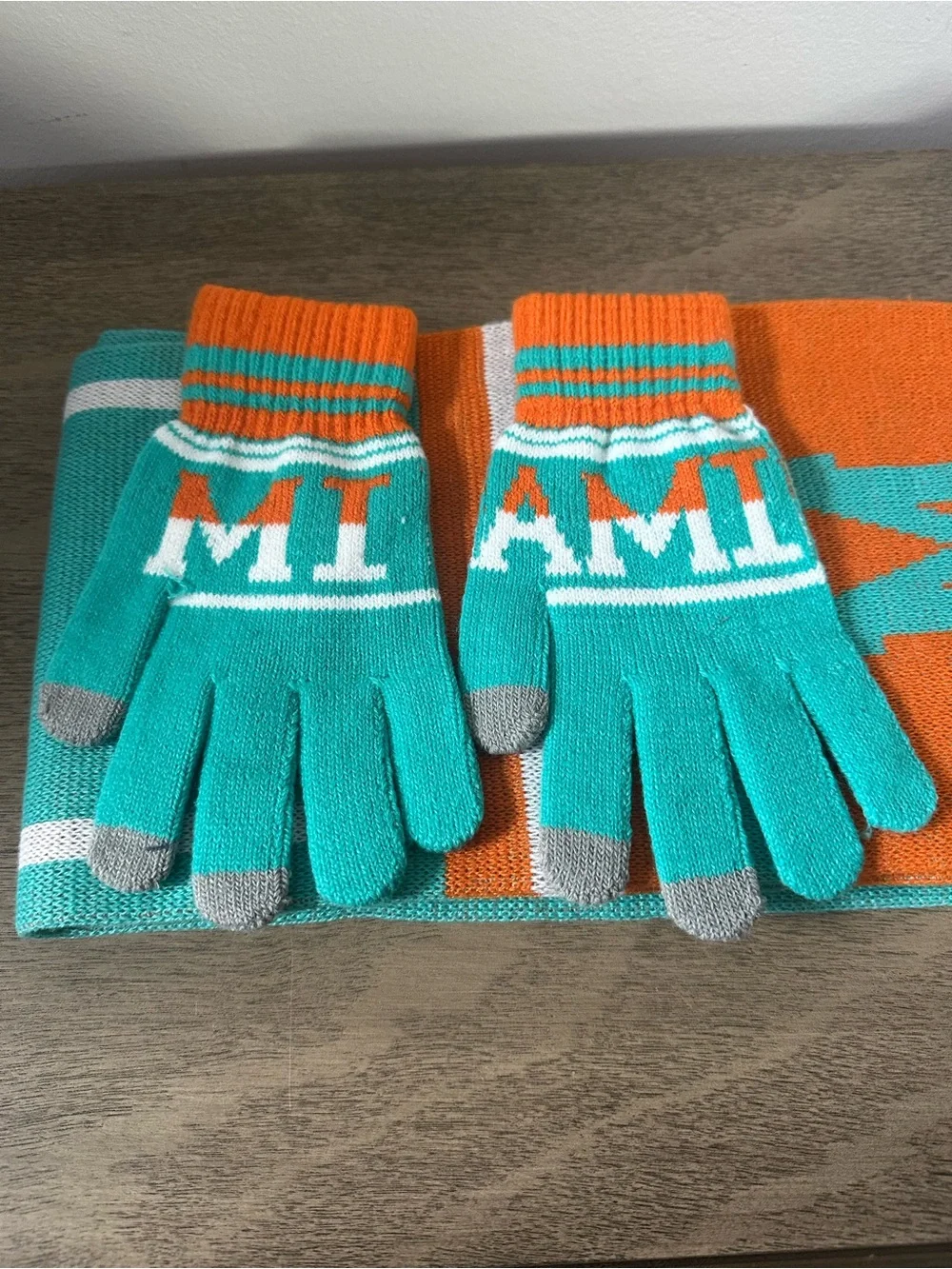 Miami Dolphins Scarf and Gloves Set NWOT